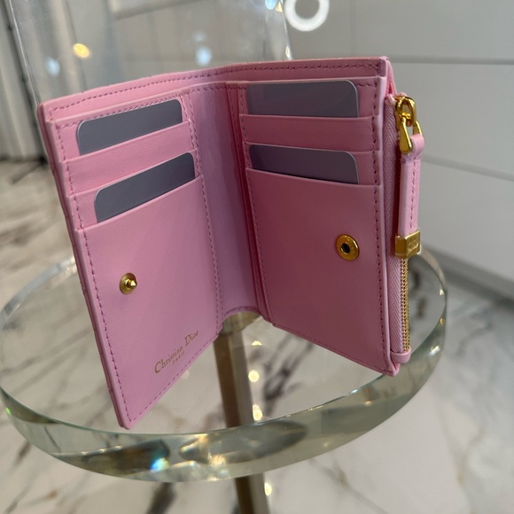 ๐SOLD๐ New Dior Caro Dahlia Wallet in Antique Pink - Picture 13 of 13